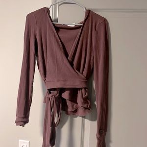 Gymshark long sleeve wrap shirt size medium brownish purple color
